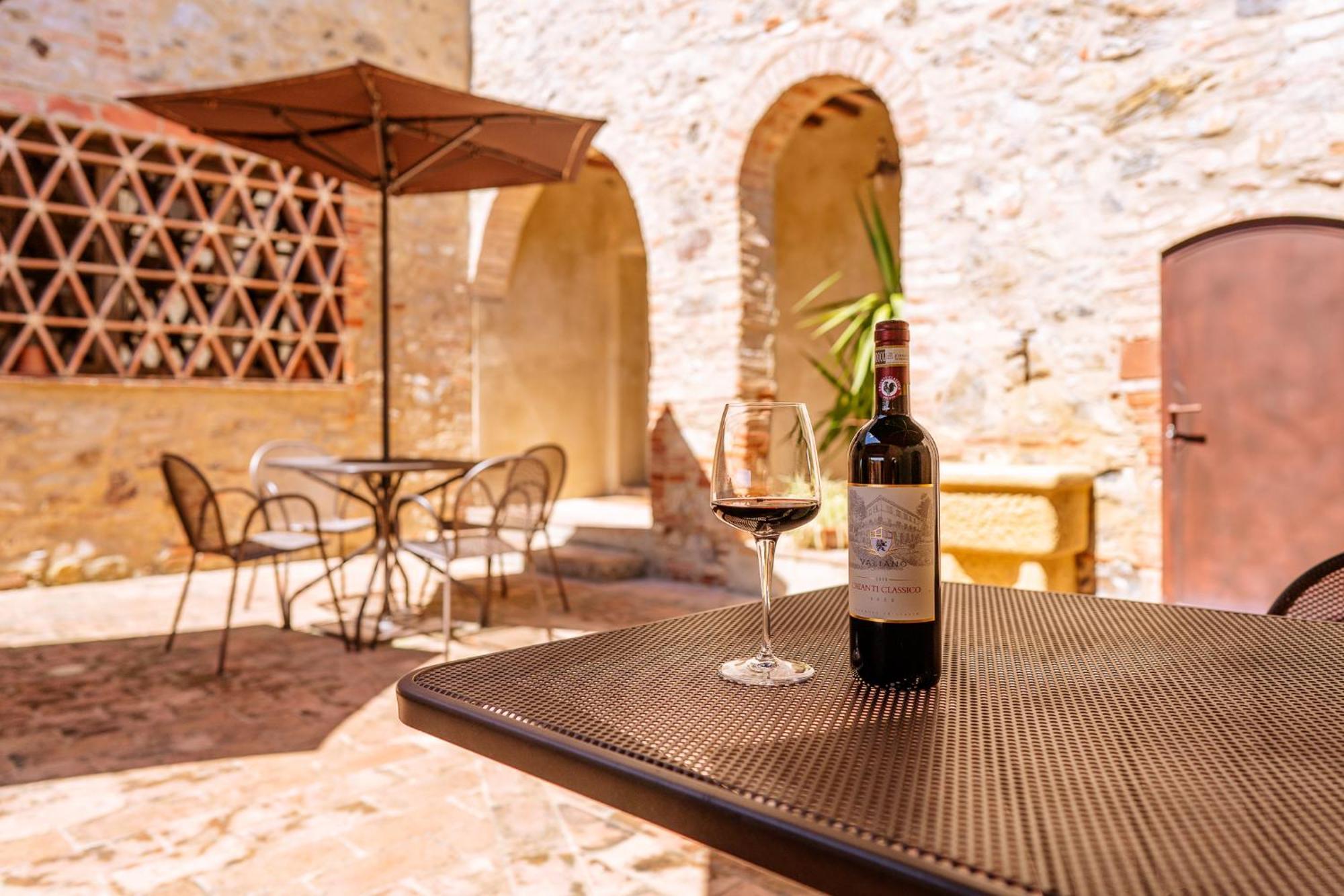 Villa Le Beringhe - Wine Pool & Relax コッレ・ヴァル・デルザ エクステリア 写真