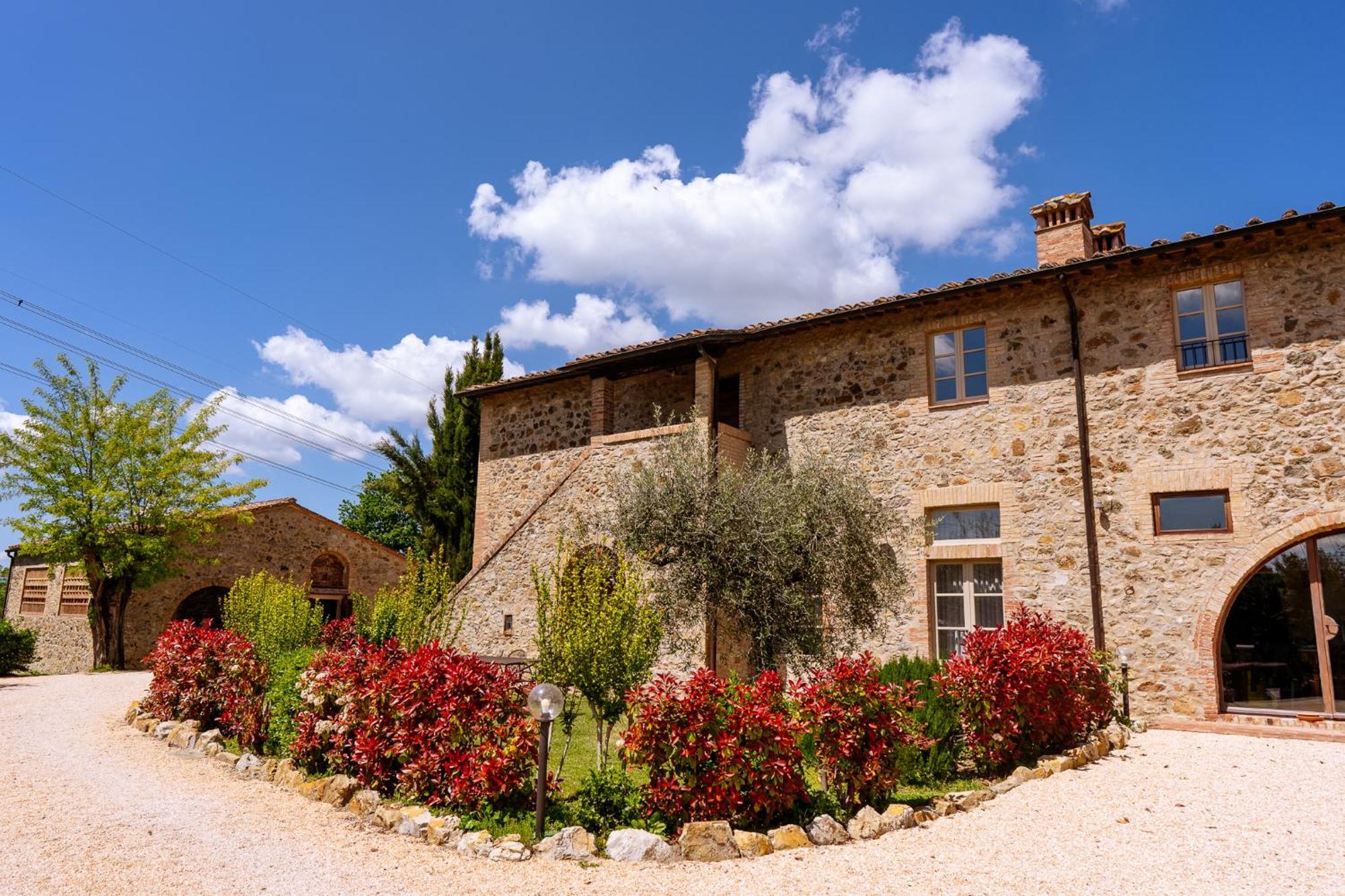 Villa Le Beringhe - Wine Pool & Relax コッレ・ヴァル・デルザ エクステリア 写真