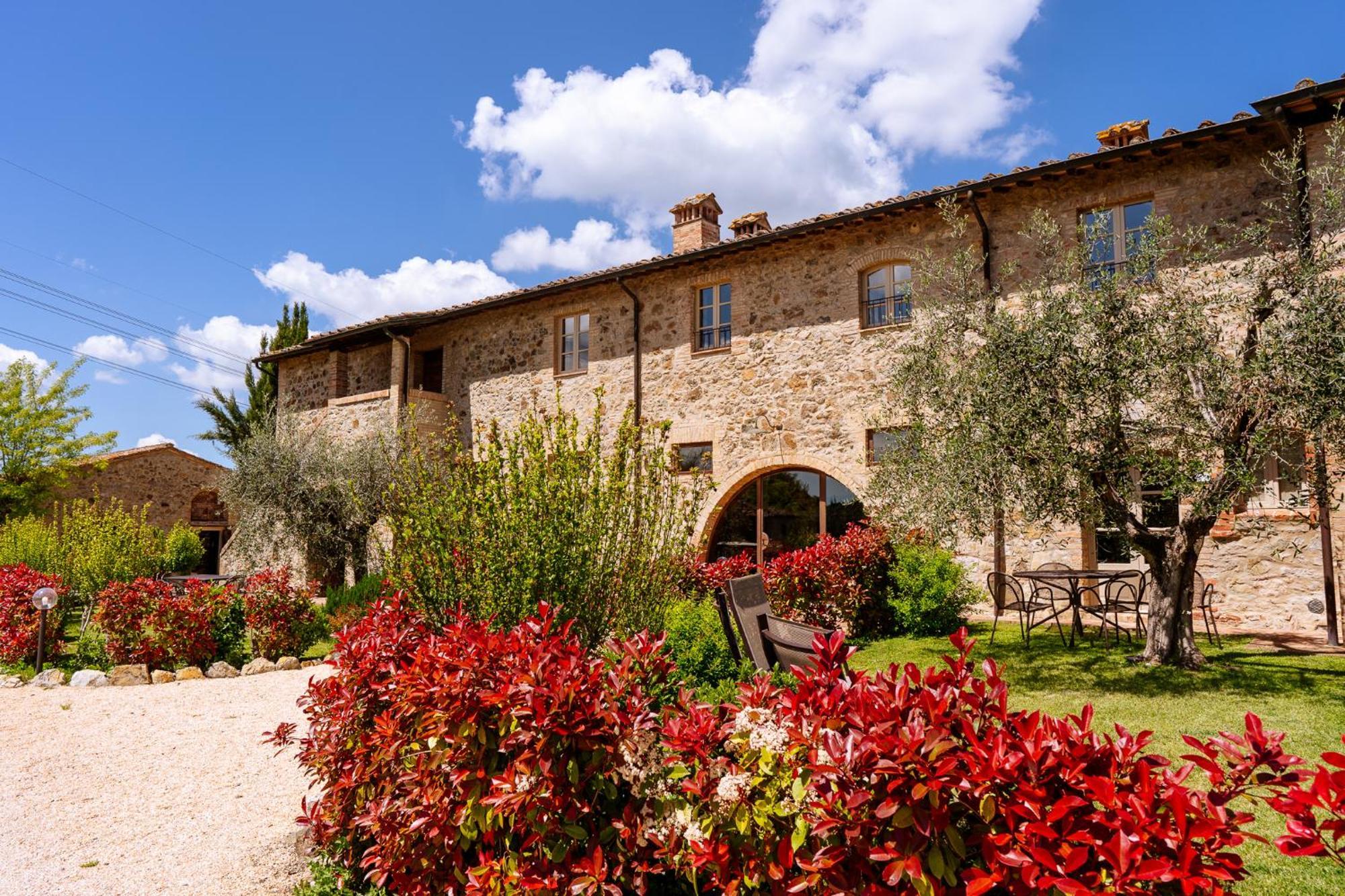 Villa Le Beringhe - Wine Pool & Relax コッレ・ヴァル・デルザ エクステリア 写真