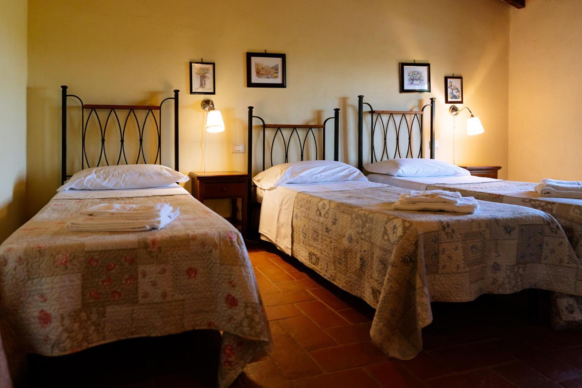 Villa Le Beringhe - Wine Pool & Relax コッレ・ヴァル・デルザ エクステリア 写真