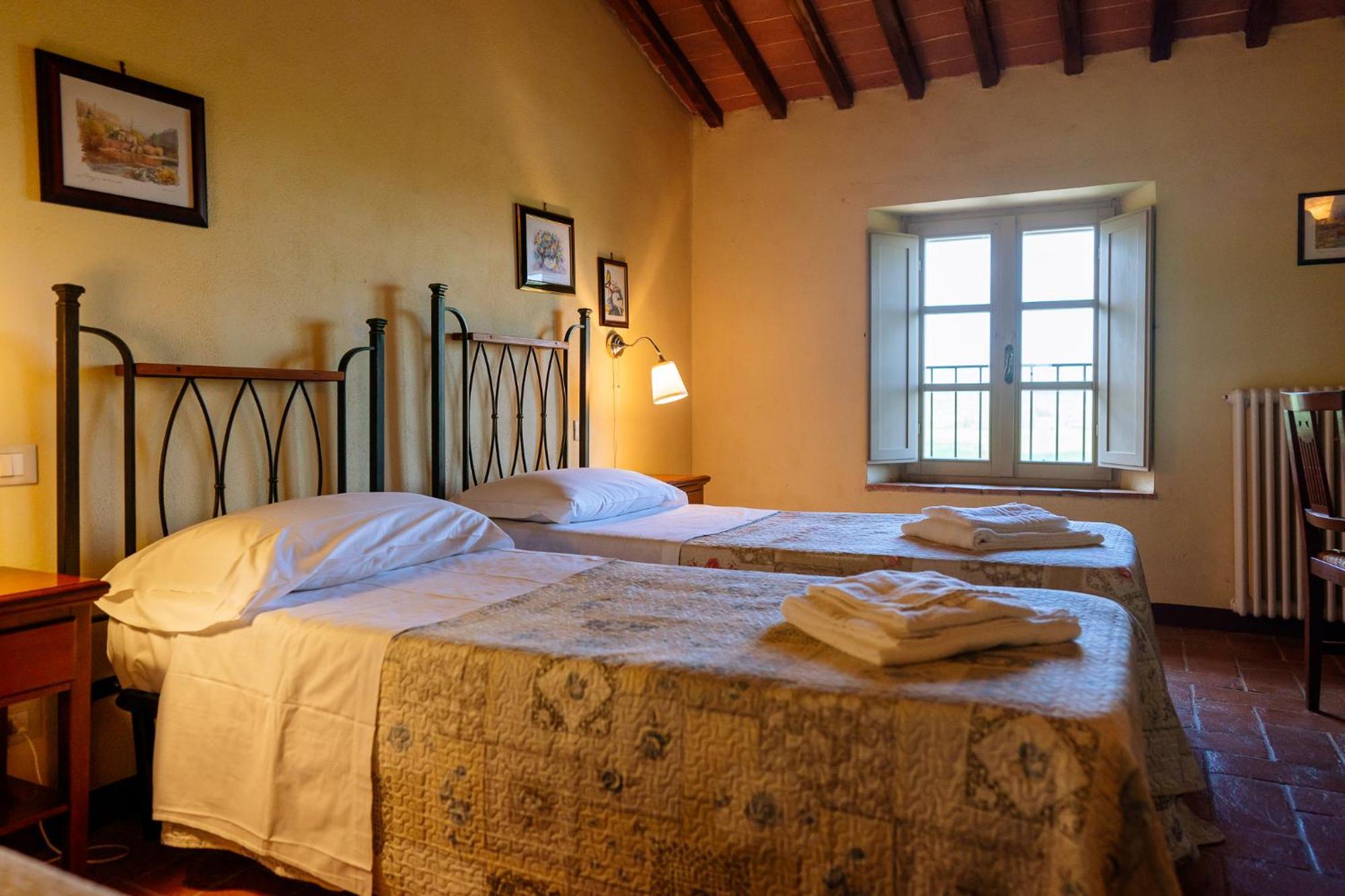 Villa Le Beringhe - Wine Pool & Relax コッレ・ヴァル・デルザ エクステリア 写真