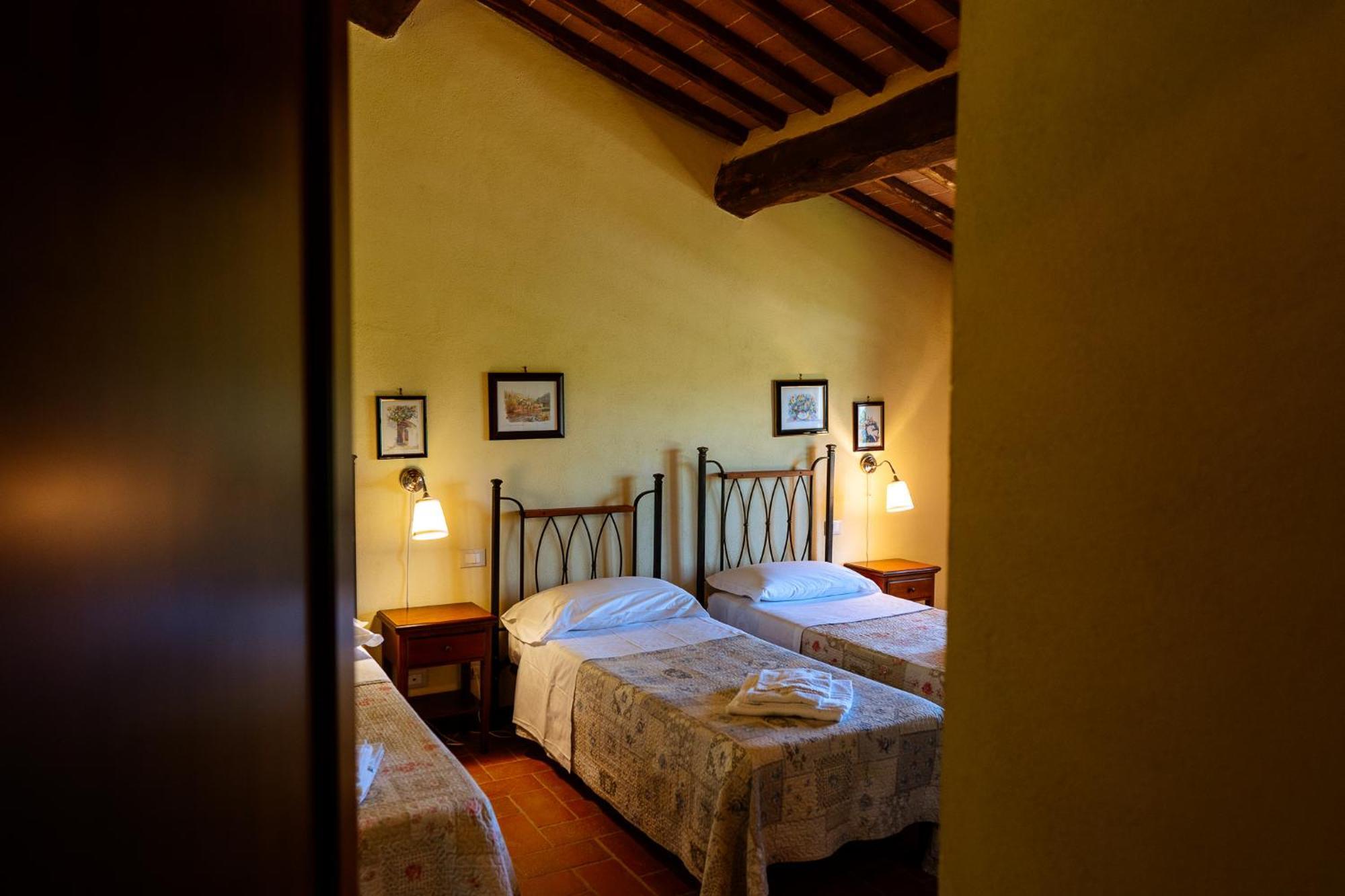 Villa Le Beringhe - Wine Pool & Relax コッレ・ヴァル・デルザ エクステリア 写真